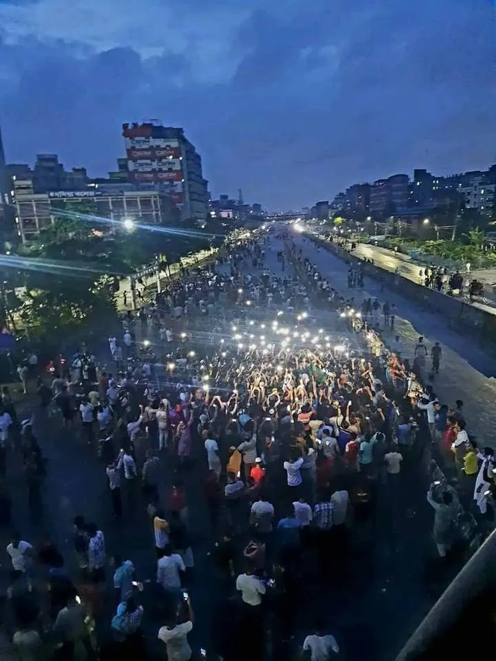 ঢাকা চট্টগ্রাম মহাসড়ক দখল রাতেও