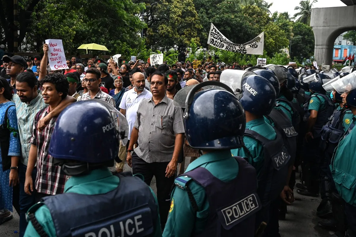 Bangladesh protesters return to the streets to demand PM’s removal — in pictures. 
 https://aje.io/iy4kwz