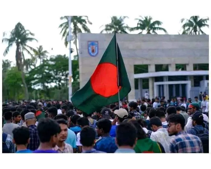 এ এক অন্য বাংলাদেশ! 
এ বাংলাদেশ হারবেনা, ইনশাআল্লাহ্!
স্থানঃ Khulna University