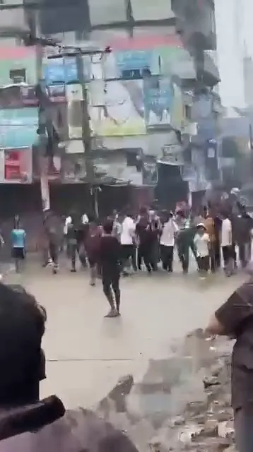 গাজীপুর শ্রীপুর মাওনা চৌরাস্তা রণক্ষেত্র | শিক্ষার্থীদের উপর আ.লীগ ও পুলিশলীগের ভয়াবহ সন্ত্রাসী হামল