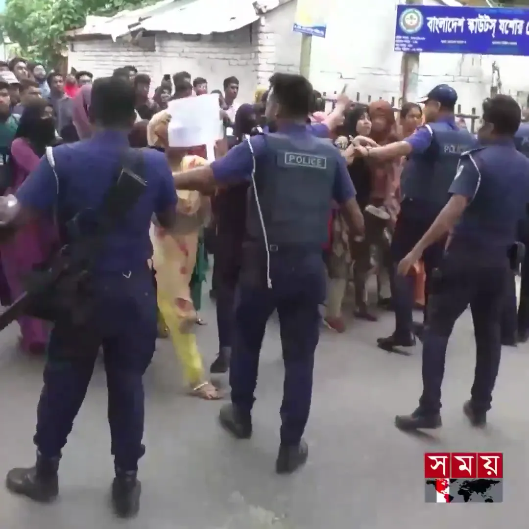 On July 31, 2024, in Jessore, police intervened and resorted to baton charges during a peaceful prot