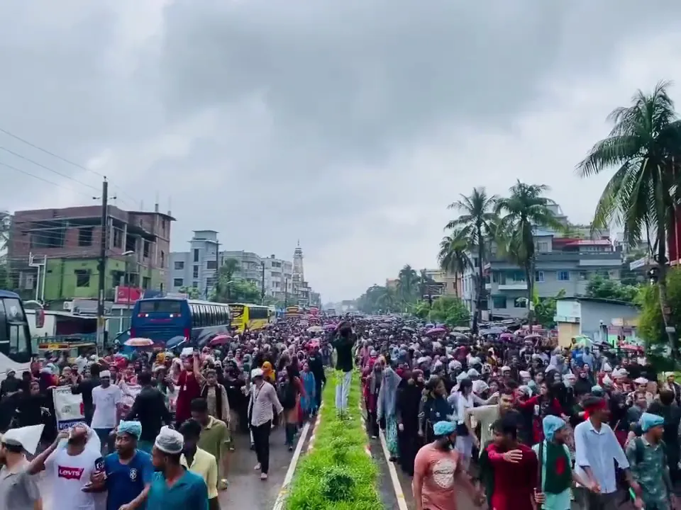 Students took out a huge procession in Barishal to protest the killing of students today